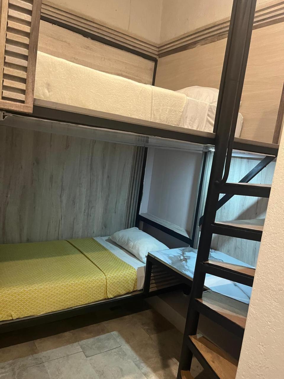 Hostal La Antigua Capsula Cartagena